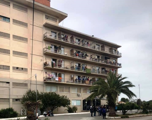 Συναγερμός στο Κρανίδι για μετανάστριες που εκδίδονταν (Βίντεο)