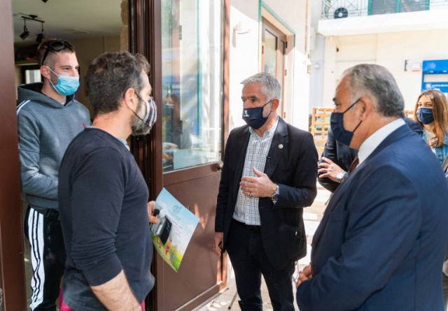 Προβληματισμός από την υποτονική κίνηση στην αγορά του Δήμου Παιανίας – Επίσκεψη κλιμακίου του ΕΕΑ (Βίντεο)