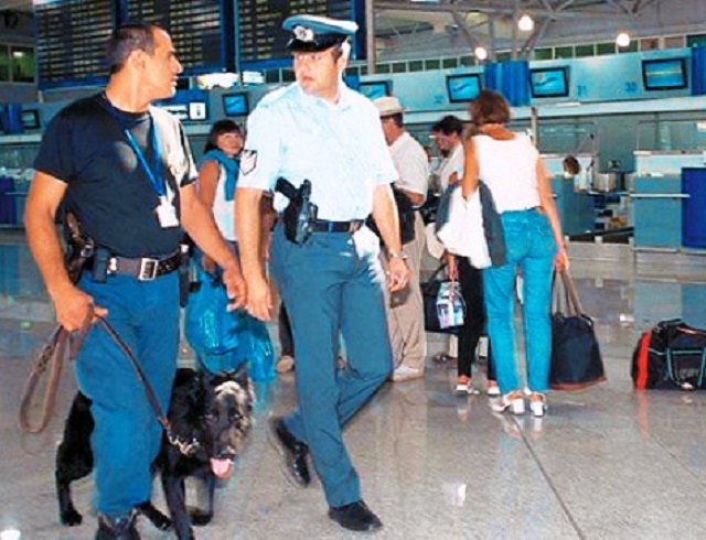 Ζευγάρι εκμεταλλευόταν τη χαζομάρα πολιτών και τους ξάφριζε, μέσα και γύρω από το «Ελ. Βενιζέλος»!
