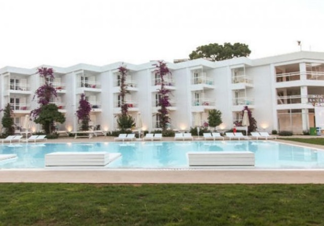 Marathon Beach για δήθεν κρούσματα κορωνοϊού: Μήνυση σε όσους διασπείρουν ψέμματα – Τί κρύβεται πίσω από τους διακινητές τους!