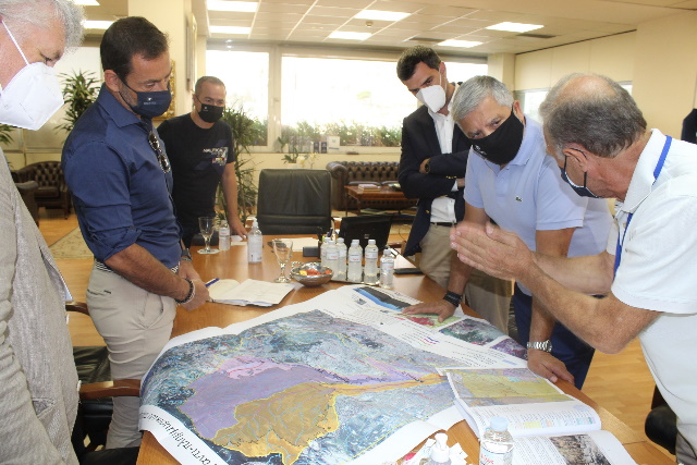 Συνεργασία Περιφέρειας – ΕΑΓΜΕ για αντιπλημμυρικές παρεμβάσεις σε πυρόπληκτες περιοχές 