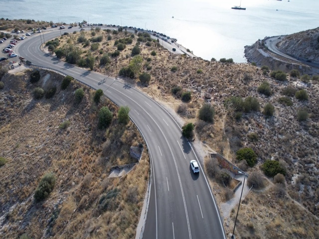 Περιφέρεια: Επιτέλους κάποιος φροντίζει και εκσυγχρονίζει τη λεωφόρο Αθηνών – Σουνίου 