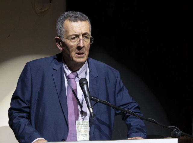 Φωτεινός θεσμός το 1ο Μαθητικό Συνέδριο – Πληθαίνουν οι φωνές για ουσιαστική αντιμετώπιση της βίας μεταξύ εφήβων (Συνέντευξη)