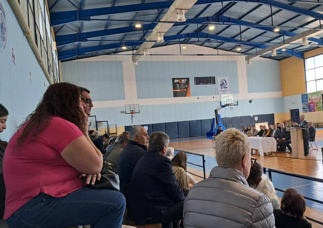 «Σταθερές επενδύσεις για στέρεο μέλλον»: Η ενημέρωση του δημάρχου Παιανίας στους κατοίκους των Γλυκών Νερών