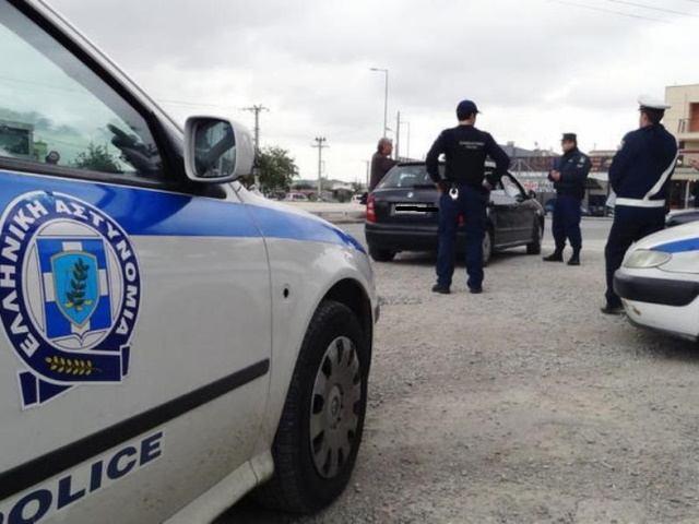 Ούτε δίπλωμα, ούτε μυαλό: Τον τσίμπησαν με κλεμμένο ΙΧ και κοκαΐνη στις Αχαρνές 