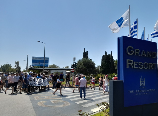 Λαγονήσι: Πανστρατιά πολιτών για σταματήσει το έγκλημα στα 44 στρέμματα της παραλίας του Πεύκου (Φωτός)