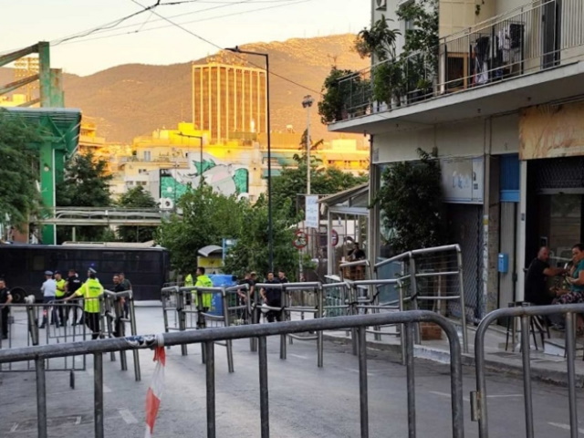 Από το Δασκαλειό στα κρατητήρια της ΓΑΔΑ ο πιστολέρο με τα κομποσκοίνια που τραυμάτισε δύο οπαδούς του ΠΑΟ 