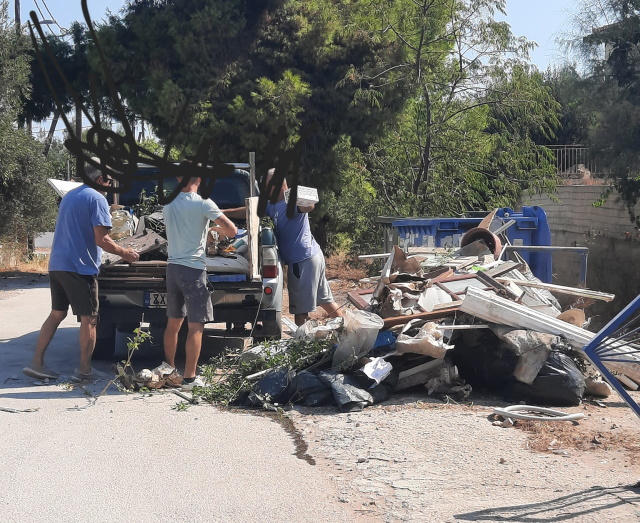 Λαγονήσι: Φωτογραφία – μνημείο αναλγησίας ασυνείδητων πολιτών – Άμεσα να παρέμβουν αστυνομία και δήμος 
