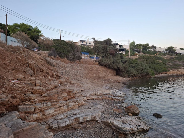 Πώς η Πούντα Ζέζα και οι κάτοικοί της γλίτωσαν τα χειρότερα χάρη στο έργο του Δήμου Λαυρεωτικής (Φωτός)
