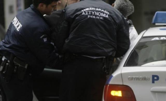 Αρτέμιδα: Παραδόθηκε ο Έλληνας που σκότωσε, για 150 ευρώ, τον Αλβανό οικογενειάρχη και βιοπαλαιστή στη μέση του δρόμου! 