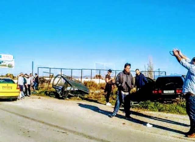 Τρελή κούρσα ΙΧ κοντά στο γήπεδο Αρτέμιδας με υλικές ζημιές και έντονους διαπληκτισμούς! (Φωτός)