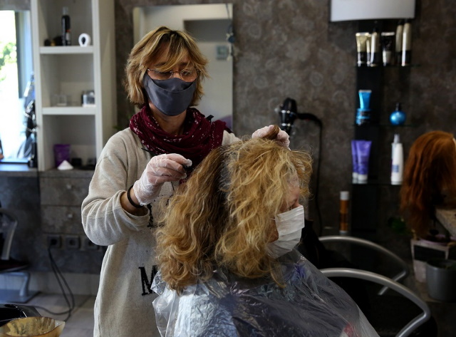 Επαγγελματικό Επιμελητήριο: Σάββατο ή Κυριακή ανοίγουν κομμωτήρια και κουρεία 