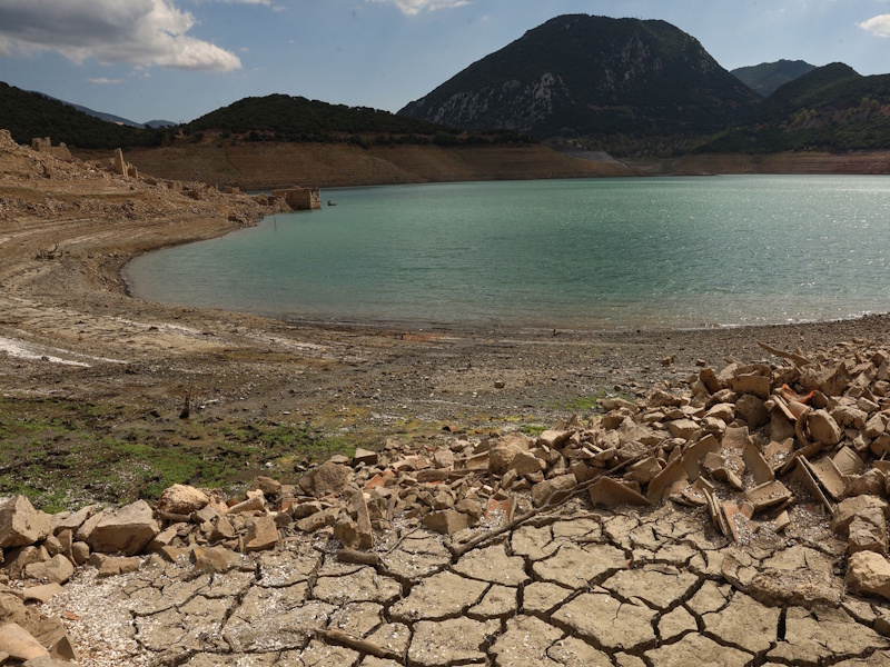 Μεσόγεια σε υδατική κρίση ενώ μειώνονται τα αποθέματα νερού σε όλη την Αττική