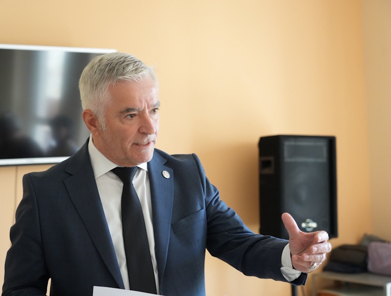 Ισ. Μάδης (Δήμαρχος Παιανίας): «Οι κρατικές παρεμβάσεις είναι σημαντικές, αλλά όχι αρκετές για την Αυτοδιοίκηση»