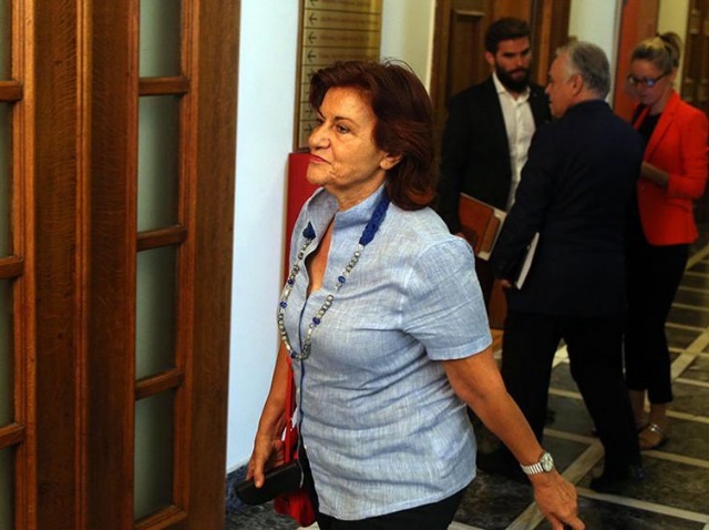 Γέρακας: Επιμένει να αδιαφορεί η Θ. Φωτίου στην αγωνία των πολιτών για το Κέντρο ασυνόδευτων προσφυγόπουλων! (Βίντεο)