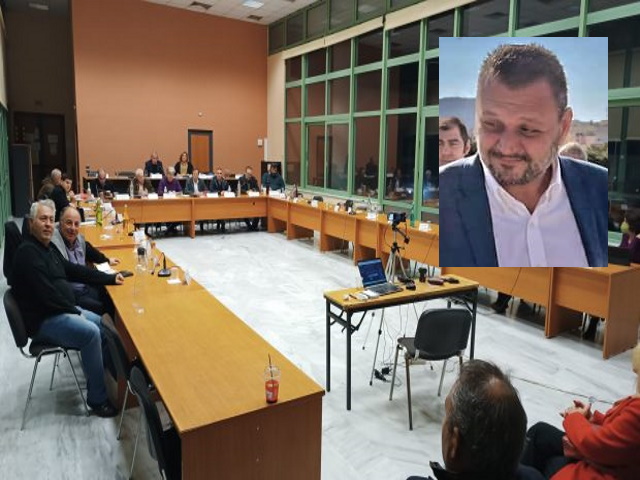 Πώς το… δημοτικό ταμείο Σαρωνικού «υποχρέωσε» σε αποχώρηση από το δημ. συμβούλιο τον Γ. Σωφρόνη (Βίντεο)