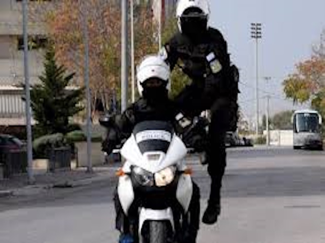 Πανικός σε λεωφορείο 304 (Αρτέμιδα - Νομισματοκοπείο) – Άνδρας με μαχαίρι απείλησε επιβάτες