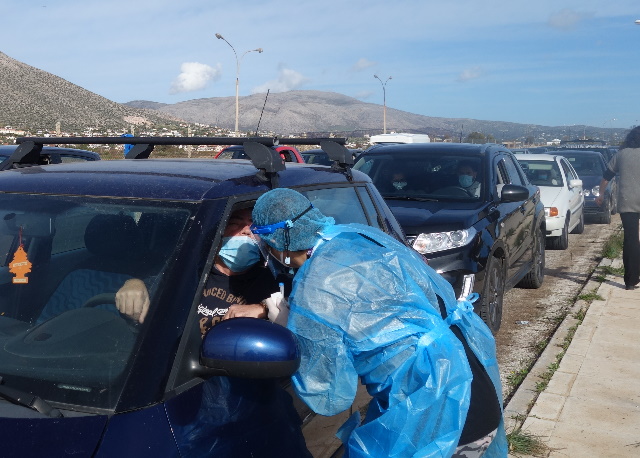 Σημαντικά μεγάλη η συμμετοχή των πολιτών στα rapid tests στην Ανάβυσσο (Βίντεο & φωτός) 