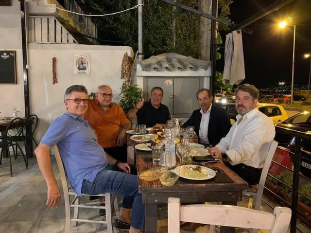 Η πολιτική... μοναξιά του προέδρου της ΝΟΔΕ Ανατ. Αττικής της Νέας Δημοκρατίας. Ανδρέα Γλαβά (Φωτός)