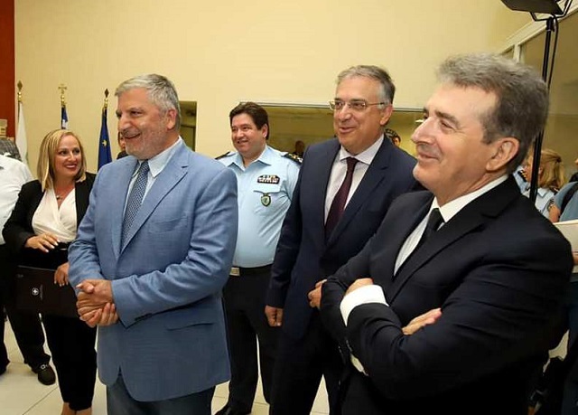 Το πρώτο φανάρι με κάμερα ανίχνευσης παραβίασης του κόκκινου είναι γεγονός! 