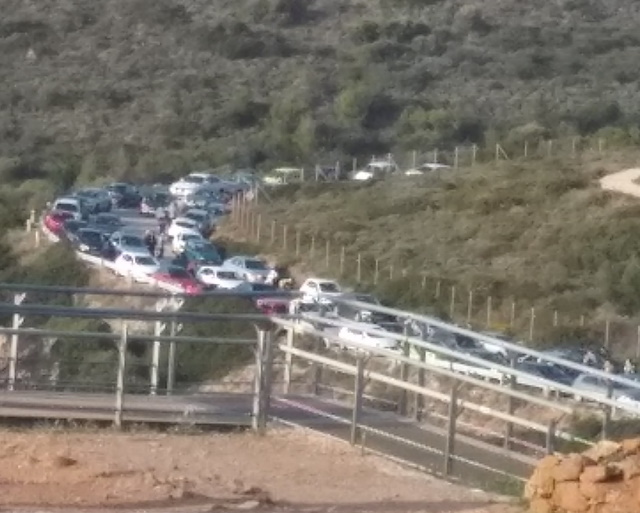 Ναός Ποσειδώνα (Σούνιο): Πρωτοφανής «επιδρομή» πολιτών που εκμεταλλεύτηκαν την άρση των απαγορεύσεων (Απίστευτη εικόνα)