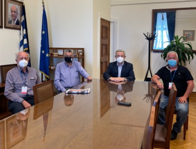Τέλος στα περιοριστικά μέτρα στις λαϊκές αγορές – Έπιασαν τόπο οι διαρκείς παρεμβάσεις του Γ. Βλάχου 