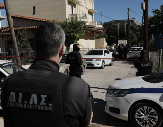 Γλυκά Νερά: Αποκλείονται το ένα μετά το άλλο τα σενάρια για τους δράστες του φρικτού φονικού