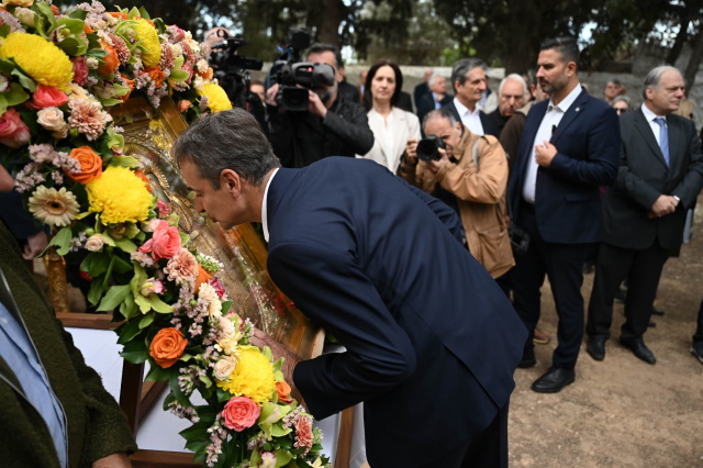Όταν ο Άγιος Αθανάσιος «έφερε», ξανά, τον Μητσοτάκη στην Παιανία (Φωτός)