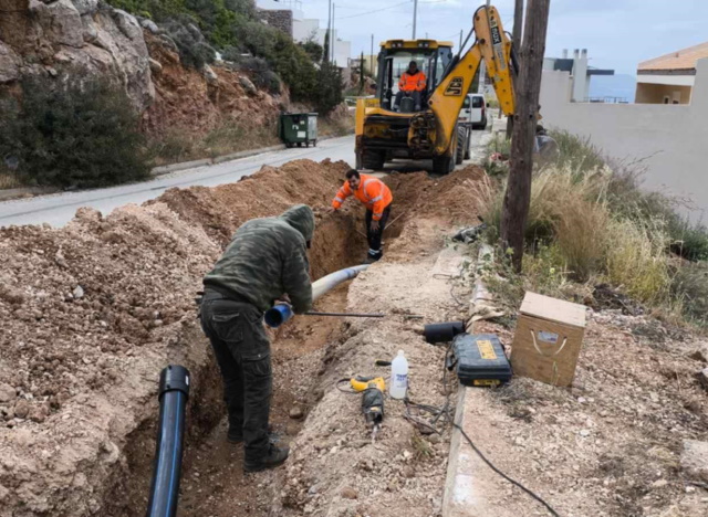 Ύδρευση στη Σαρωνίδα: Τέλος σε προβλήματα δεκαετιών με 1.200 μέτρα νέου αγωγού
