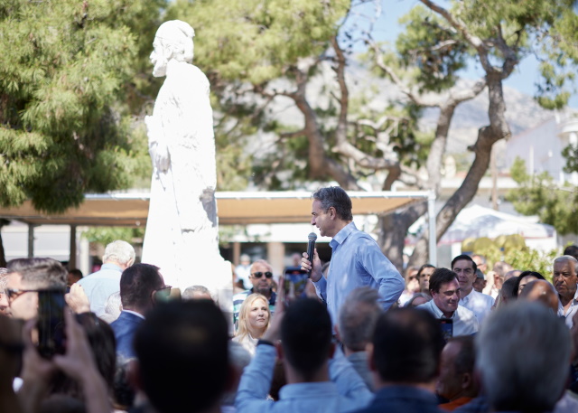 Στην κεντρική πλατεία της Παιανίας ο Κ. Μητσοτάκης: «Τα επόμενα χρόνια θα ληφθούν σημαντικές αποφάσεις στην Ευρώπη»