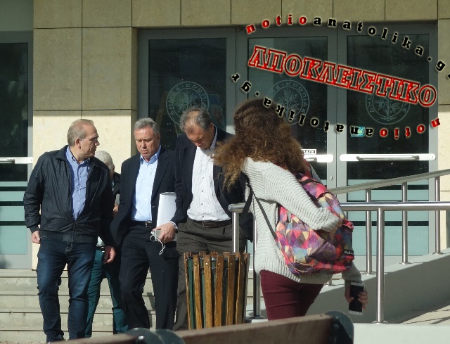 Θερμή προσέγγιση Σγουρού - Κιούση στη... μυστική, αλλά στο δημαρχείο Κρωπίας, συνάντηση! (Φωτός)