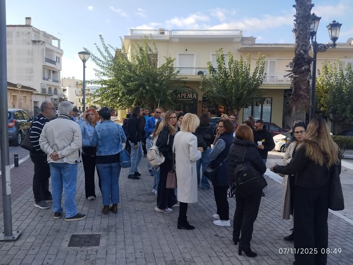 1ο Δημοτικό Πόρτο Ράφτη: Η απουσία της δημοτικής αρχής «πρωταγωνίστησε» στη διαμαρτυρία των γονέων