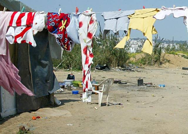 Πόλεμο κατά των Ρομά καταπατητών κηρύσσει ο Δήμος Κρωπίας! 