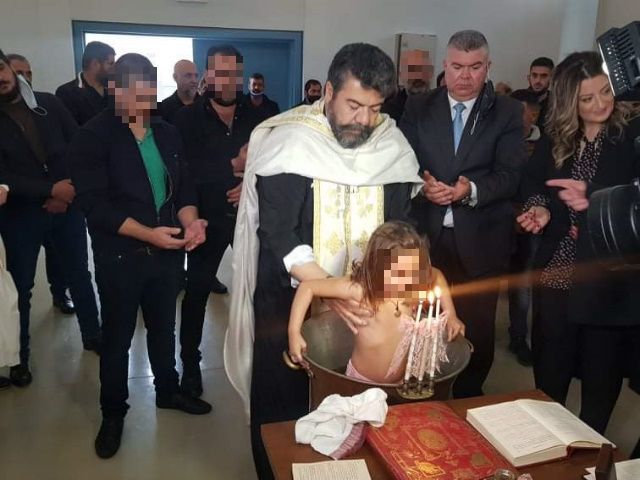 Σασμός ανάμεσα σε δύο οικογένειες, μετά από χρόνια βεντέτας, με μια βάφτιση 