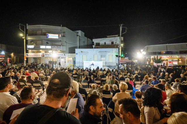 Δημ. Παπαχρήστου στα Καλύβια: Μάθημα ενότητας και πολιτικού πολιτισμού στην τελευταία πολυπληθή συγκέντρωση 