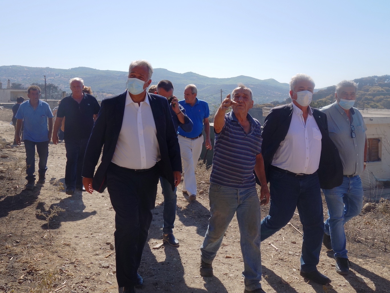 Αυτοψία Βορίδη στις καμένες αγροτικές εκτάσεις των Μεσογείων – Πρώτα χρήματα για τις ζημιές από Θεοδωρικάκο  (Φωτός & Βίντεο)