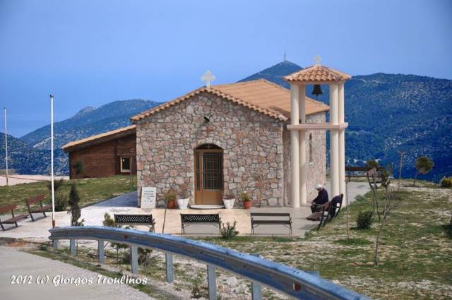 Άγιος Ευστάθιος Κουβαρά: Το ξωκκλήσι που «βλέπει» μέχρι την Άνδρο! (Φωτός)