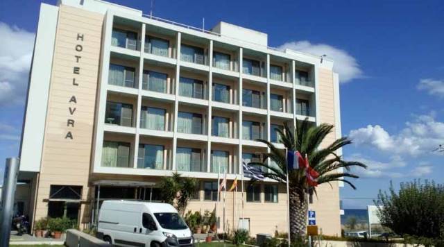 Τέλος εποχής για ένα σύμβολο της Ραφήνας – Λουκέτο στο ξενοδοχείο «Αύρα» 