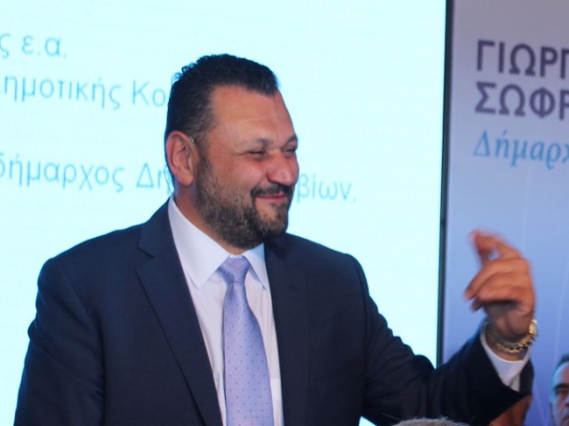 Δήμος Σαρωνικού: Ευθείες βολές Παπαχρήστου κατά Σωφρόνη για «πρακτικές του χθες»