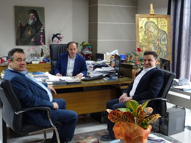 Νίκος Πέππας: «Αποκατάσταση των πληγών και εξευρωπαϊσμός για το λιμάνι, οι προτεραιότητες για τη Ραφήνα»