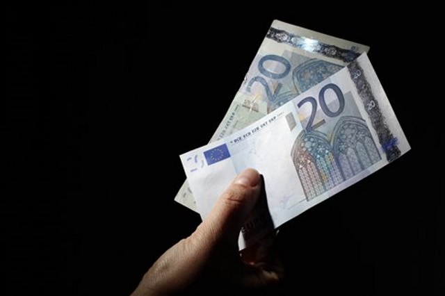 Όλα όσα πρέπει να ξέρετε για τη ρύθμιση μέχρι 100 δόσεις των οφειλών φυσικών προσώπων και επιχειρήσεων προς τους δήμους.