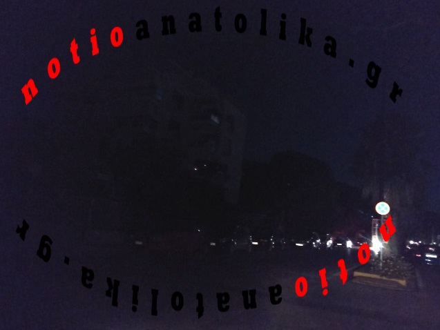 Βυθίστηκε στο σκοτάδι η Σαρωνίδα – Υψηλό αίσθημα ευθύνης από τους τεχνικούς του ΔΕΔΔΗΕ