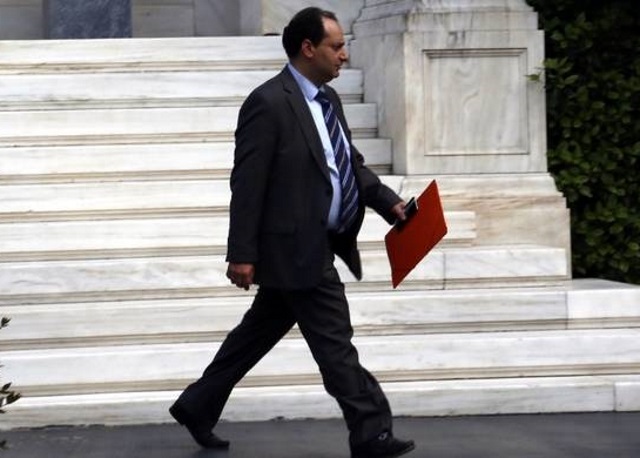 Χ. Σπίρτζης: Άλλοι φταίνε για την καθυστέρηση του προαστιακού και την ανάπτυξη των λιμανιών Ραφήνας και Λαυρίου!