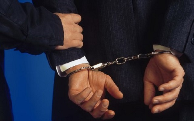 Χειροπέδες σε 34χρονο που προσποιούνταν τον λογιστή και εξαπατούσε ηλικιωμένους και στην ανατολική Αττική!