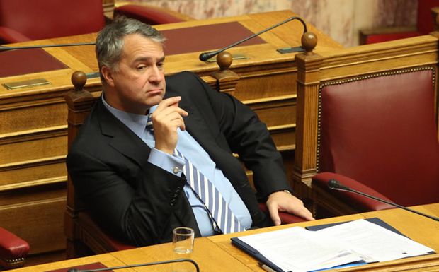 «Μπλόκο» στην Παλλήνη σε Βορίδη από Ρωγμές και ΑΝΤ.ΑΡ.ΣΥ.Α. 