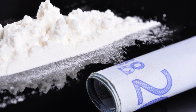 135 κιλά κοκαΐνης αξίας 6 εκατομμυρίων ευρώ σε πολυτελές διαμέρισμα στη Βάρκιζα!