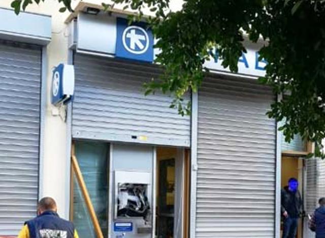 Ανάβυσσος: Και το ανατίναξαν και το άδειασαν! 