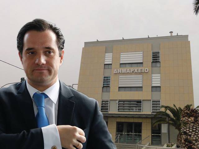 Στο Κορωπί ο Άδωνις Γεωργιάδης με τα... γαλάζια βλέμματα στραμμένα στον Γιώργο Βλάχο!