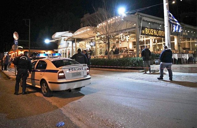 Φονικό στη Βάρη: Ξεκαθάρισμα λογαριασμών με μήνυμα! (Φωτό των θυμάτων)