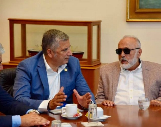 “Χέρι” στα δημοτικά λιμενικά ταμεία μεθοδεύει να βάλει η κυβέρνηση με τη σύμφωνη γνώμη του προέδρου της ΚΕΔΕ!